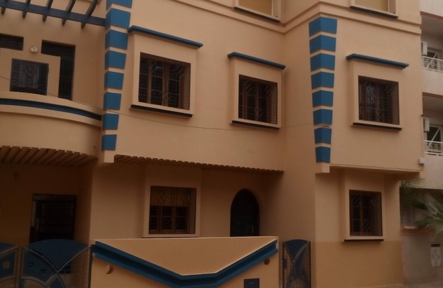 Apart. in house 800m from the beach. Near shops,