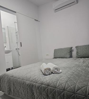 Apartament 'Cu viață', parcare fără plata, check in NON STOP