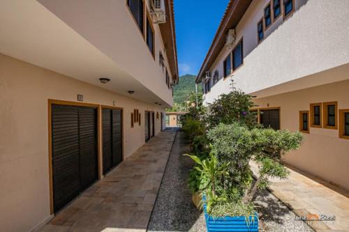 Apartamento 2 suítes com ar condicionado Maranduba