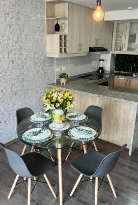 Apartamento cerca de Solca y Embajada Americana