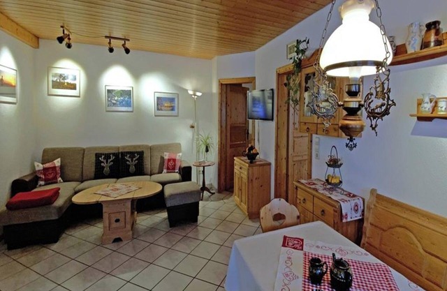 Apartment 'Ferienwohnung Nord' with Shared Terrace, Balcony and Wi-Fi