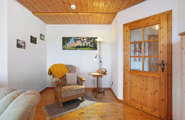 Apartment 'Ferienwohnung Süd' with Shared Terrace, Balcony and Wi-Fi