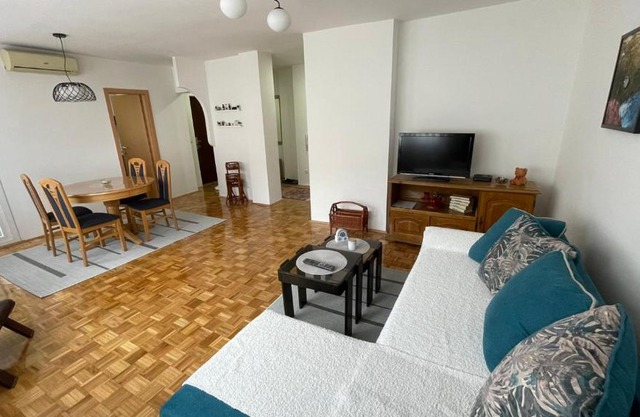 Apartman Divan