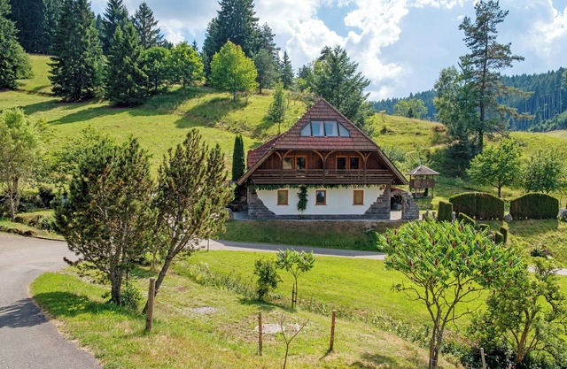 Apartment '2' with Mountain View, Shared Terrace and Wi-Fi