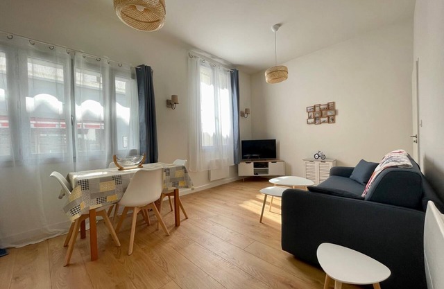 Apartment 'Au Coeur De Saint Trojan' with Wi-Fi