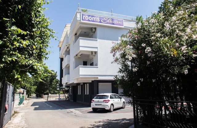 Apartment 12,yellow,4 People,500 Meter from famous"Grand Beach",Breakfast incl.