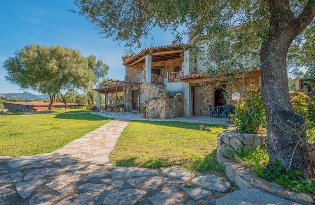 Apartment "2 in Villa in Campagna" with Mountain View and Shared Pool