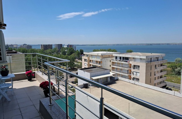 Apartment 2 rooms, nearby the Sea and Beach, splendid view, WiFi, AC, TV.
