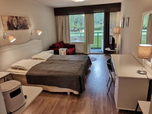 Apartment 252, 2nd floor!