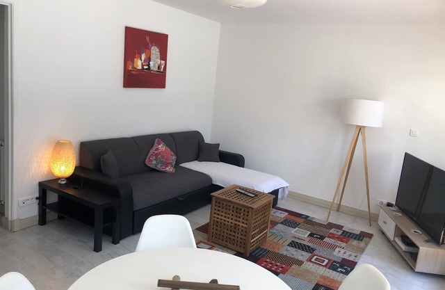 Apartment 5mns center of Aix en Provence - Parking - Terrace