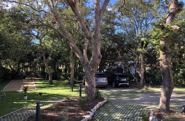 Apartment 70m, all on foot, 2 large bedrooms, sleeps 4 (possible 6)