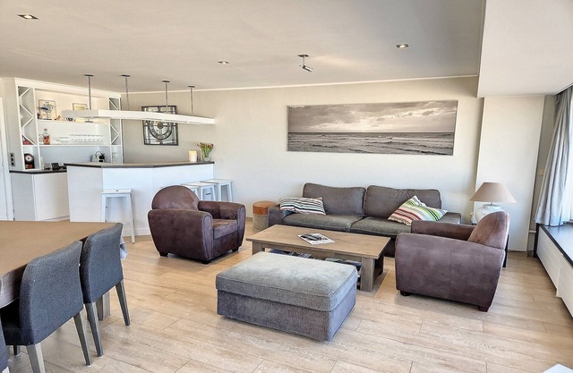Apartment Albertstrand with Stunning Seafront View