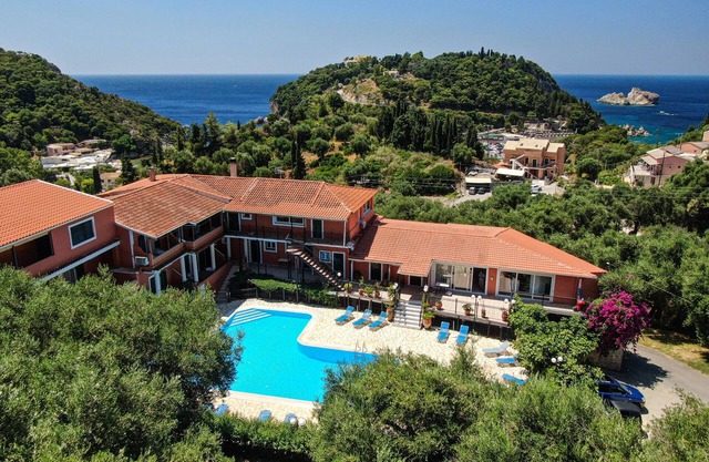 Apartment Arianna 17 with Shared Pool & Wi-Fi