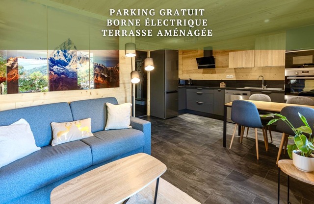 Apartment 'Au Petit Randonneur' with Mountain View, Private Terrace and Wi-Fi