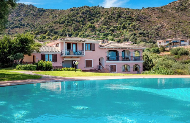 Apartment "Cala Brandinchi" with Sea View, Private Terrace and Shared Pool