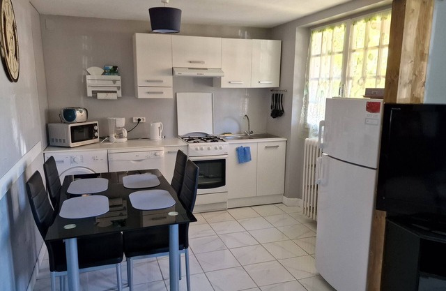 Apartment 'Chez Philou' with Shared Pool, Private Terrace and Wi-Fi