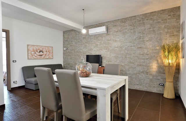 Apartment "DaMaria" with Shared Garden, A/C & Wi-Fi