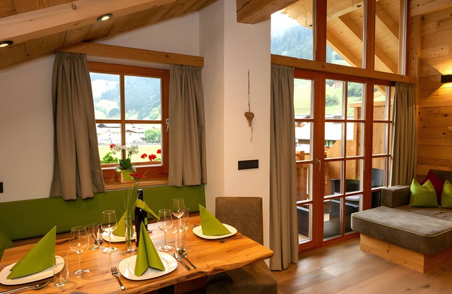 Apartment 'Deluxe 1' with Private Garden, Balcony and Wi-Fi