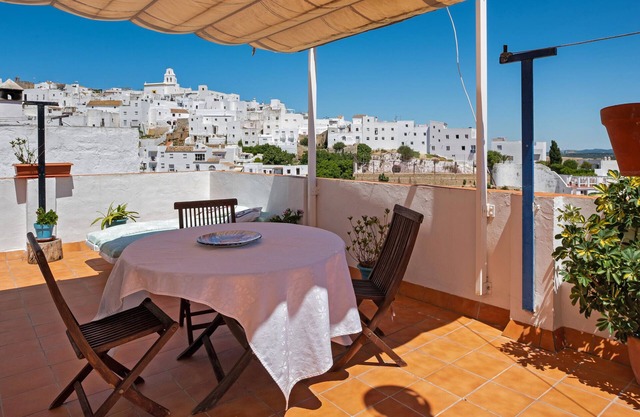 Apartment 'Apartamento Callejon De La Fuente' with Mountain View, Wi-Fi and Air Conditioning