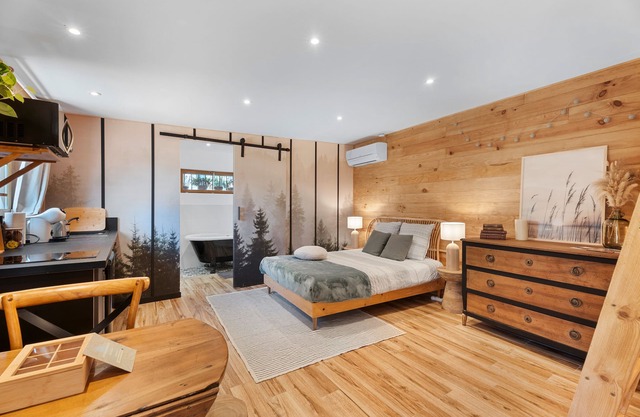 Apartment 'Essencia' with Wi-Fi and Air Conditioning