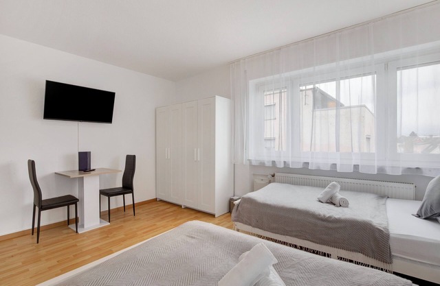 Apartment 'Familiensuite' with Mountain View, Shared Terrace and Wi-Fi