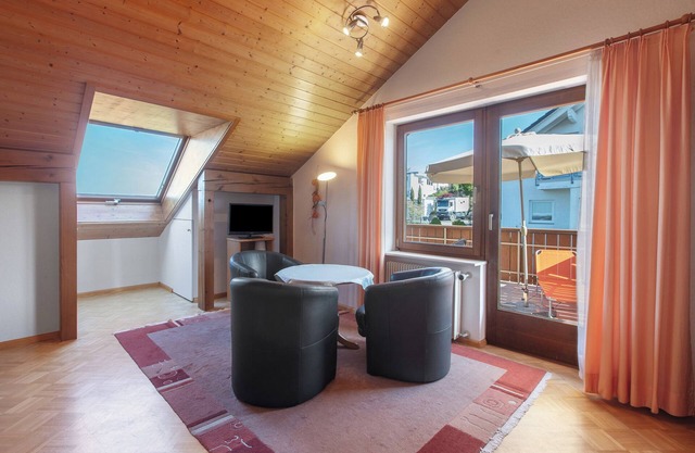 Apartment 'Ferienwohnung Vogesenblick' with Balcony and Wi-Fi