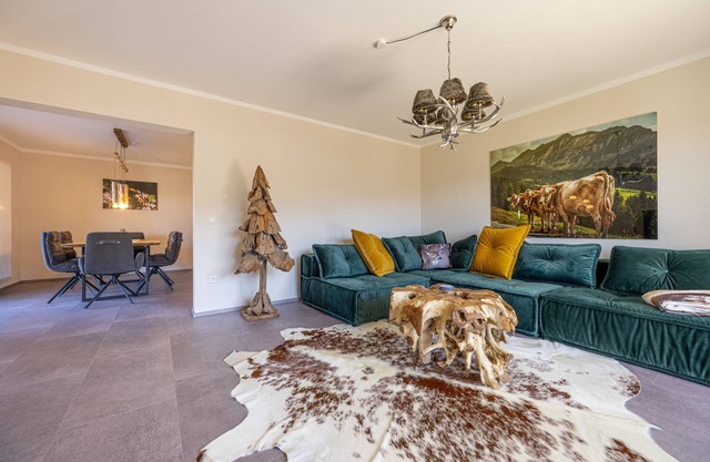 Apartment 'Ferienwohnung Auerhahn' with Mountain View, Private Terrace and Wi-Fi