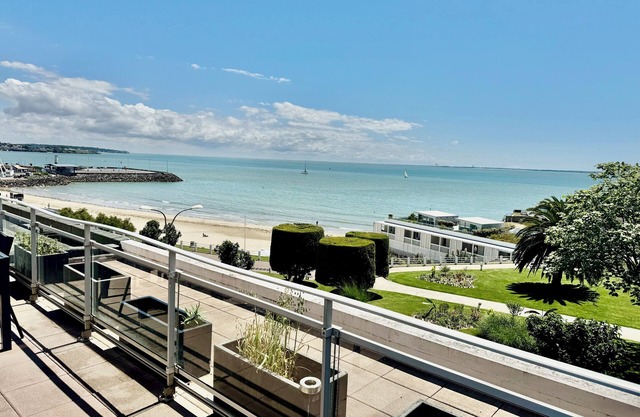 Apartment for rent with sea view