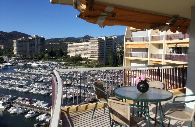 Apartment "France II" overlooking Cannes Marina and the Lerins Islands