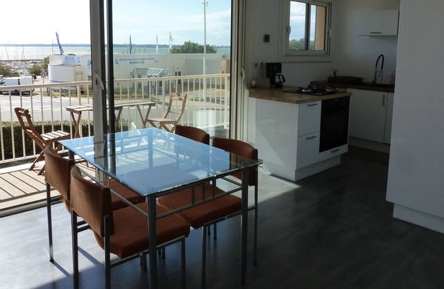 APARTMENT T3 SEA FACING 4 persons