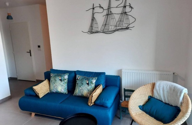 Apartment in quiet residence in the heart of Saint-Pierre d'Oléron.