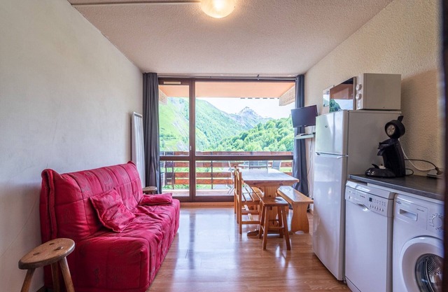 Apartment in Saint-Sorlin near Ski Resort