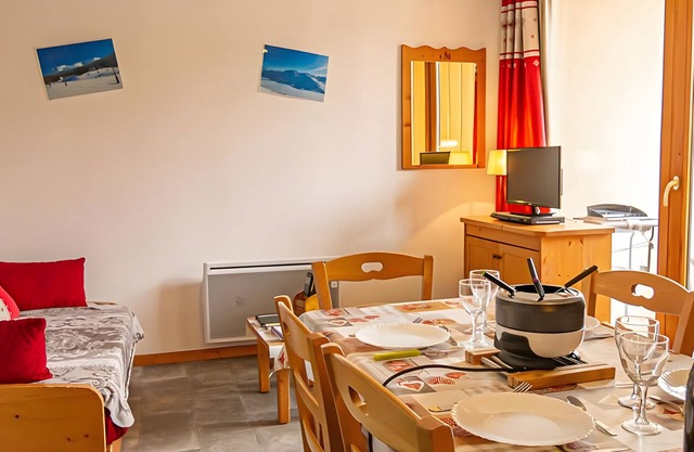 Apartment 'Hirka' with Mountain View, Balcony and Wi-Fi