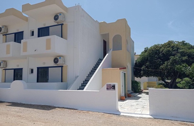 Apartment 'Iasonas 4' with Sea View, Wi-Fi and Air Conditioning
