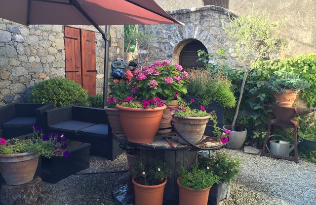 Apartment - ideal location - ground floor - garden - patio