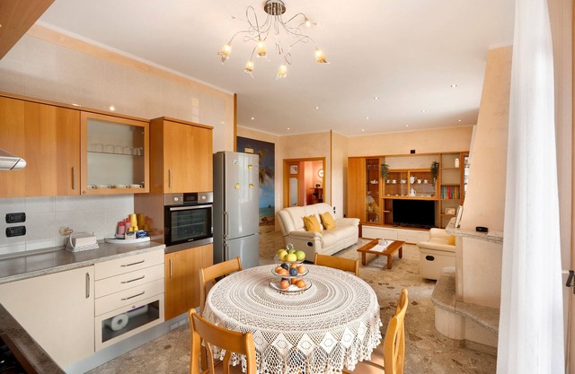 Apartment 'Il Limoneto Di Giovi' with Sea View, Wi-Fi and Air Conditioning