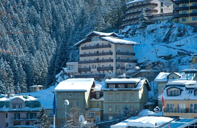 Apartment in Bad Gastein near Ski Slopes