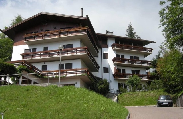 Apartment in the center with mountain views, a stone's throw from the cable car