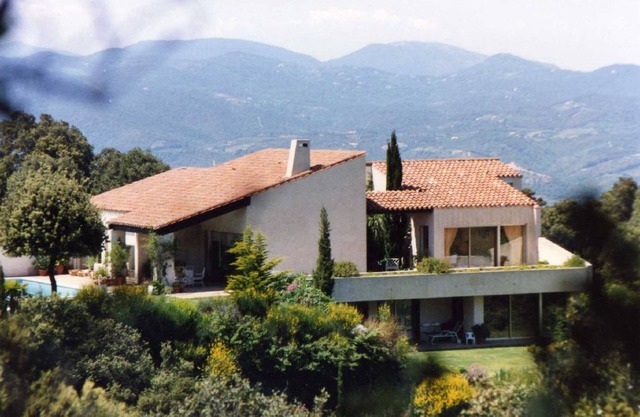 Apartment in large villa with pool