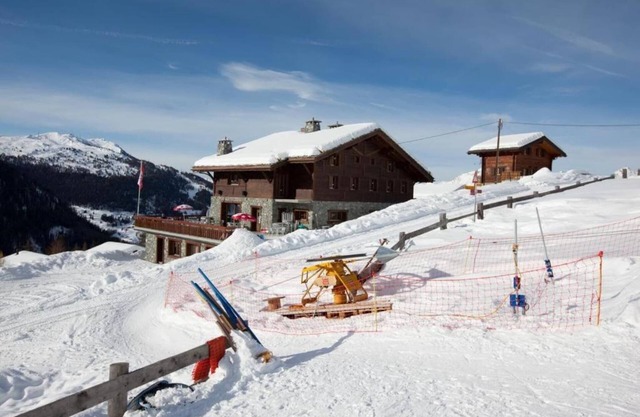 Apartment in Nendaz on ski slopes