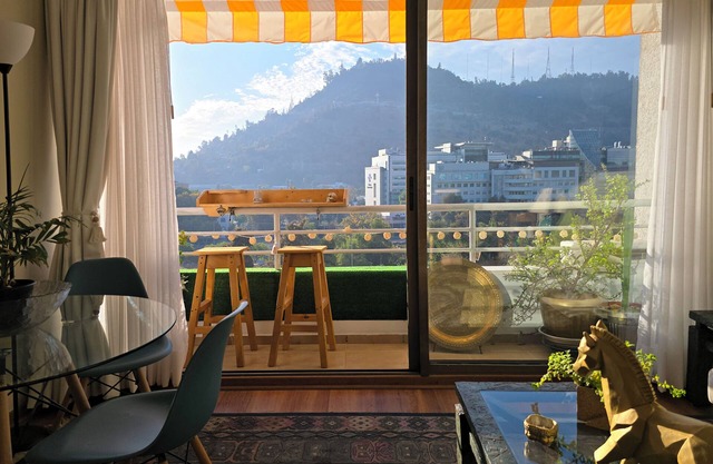 Apartment in Providencia, with view to the mountain range.