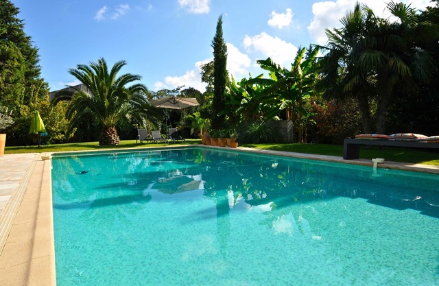 Apartment in renovated contemporary villa, great location and quiet.