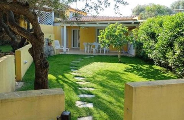 Apartment in Sardinia near Surf Paradise