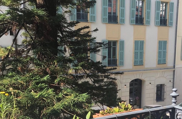 Apartment in the heart of Nice