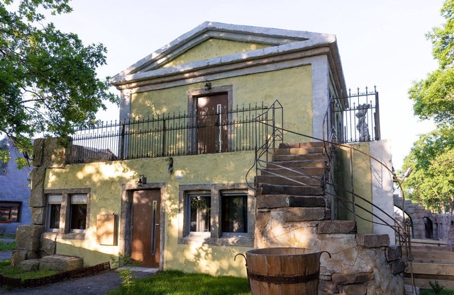Apartment in the sculptor's house, bottom right