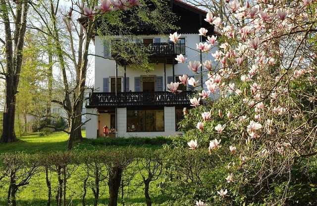 Apartment in the "Villa Schweizerhaus" at the baroque castle Lichtenwalde