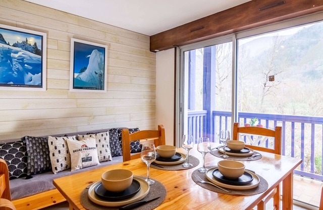 Apartment in Vielle-Aure, 6 pers, near Saint Lary center, parking, free shuttle to ski lifts