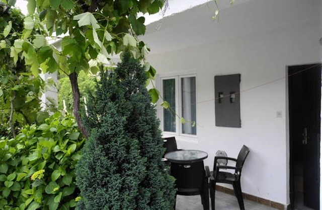 Apartment in Zelenika, 3-4km close to Herceg Novi. Wi - Fi, Parking place