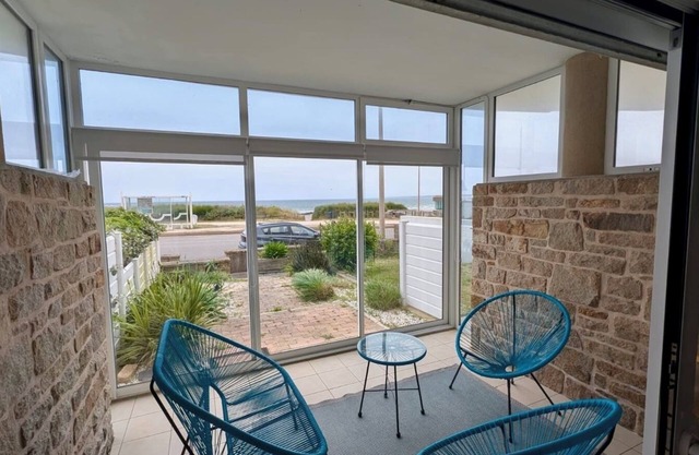 Apartment 'Le Nid De Keragan' with Sea View, Private Terrace and Wi-Fi