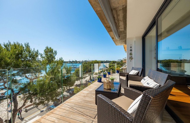 Apartment 'Llevant' with Sea View, Wi-Fi and Air Conditioning